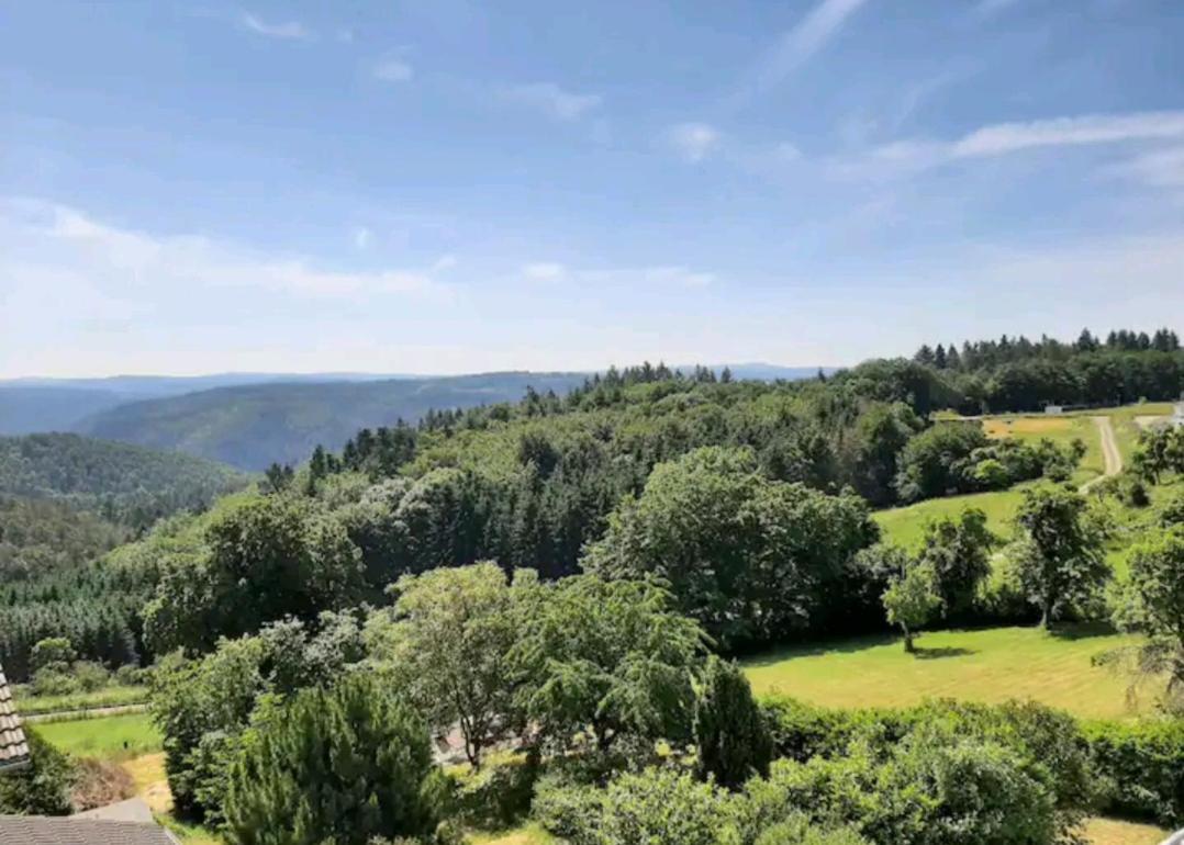 Апартаменти Ferien In Der Eifel Berg  Екстер'єр фото